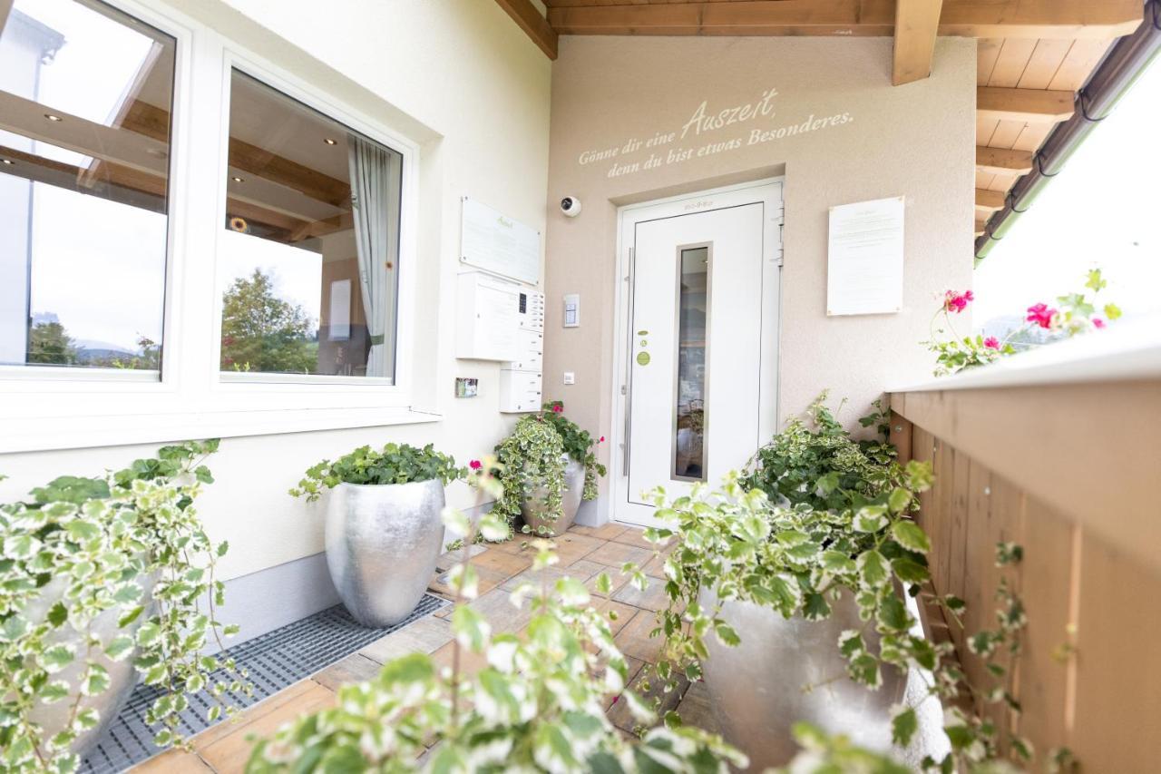 Appartements Auszeit With Private Spa Embach Exterior foto